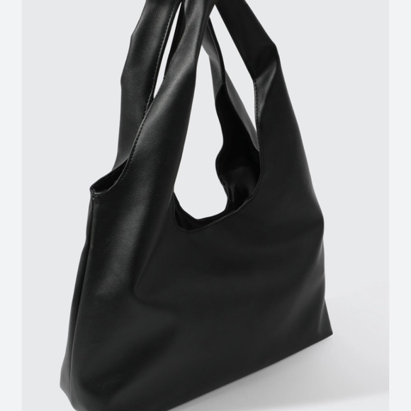 🎀4/$25🎀🖤New! Everyday Over The Shoulder Bag🖤 - Picture 1 of 3